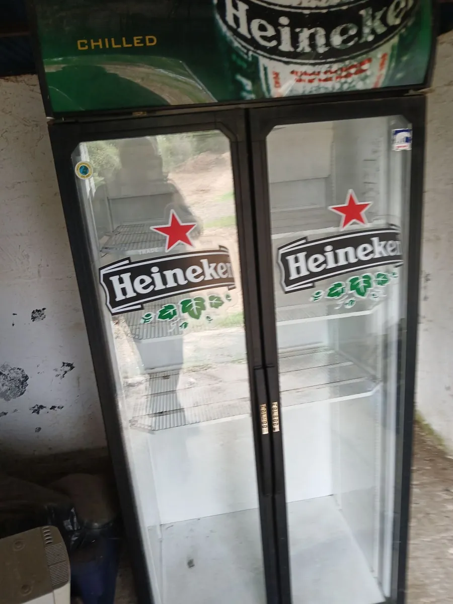 Commercial fridge / beer fridge delivered - Image 1