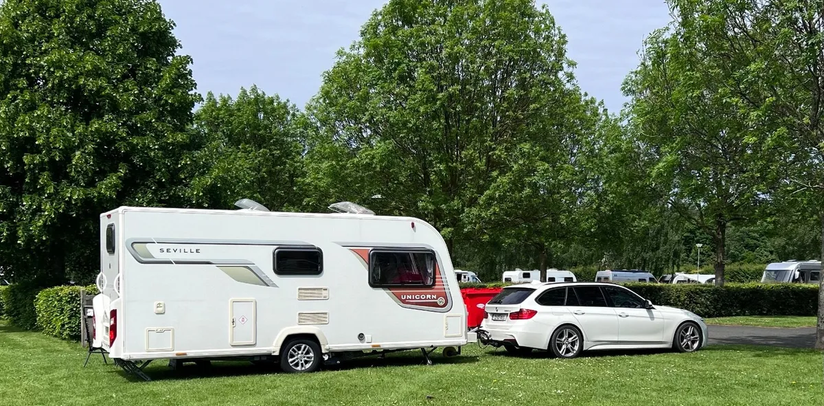 ✨ Bailey Unicorn Caravan ✨ - Image 2