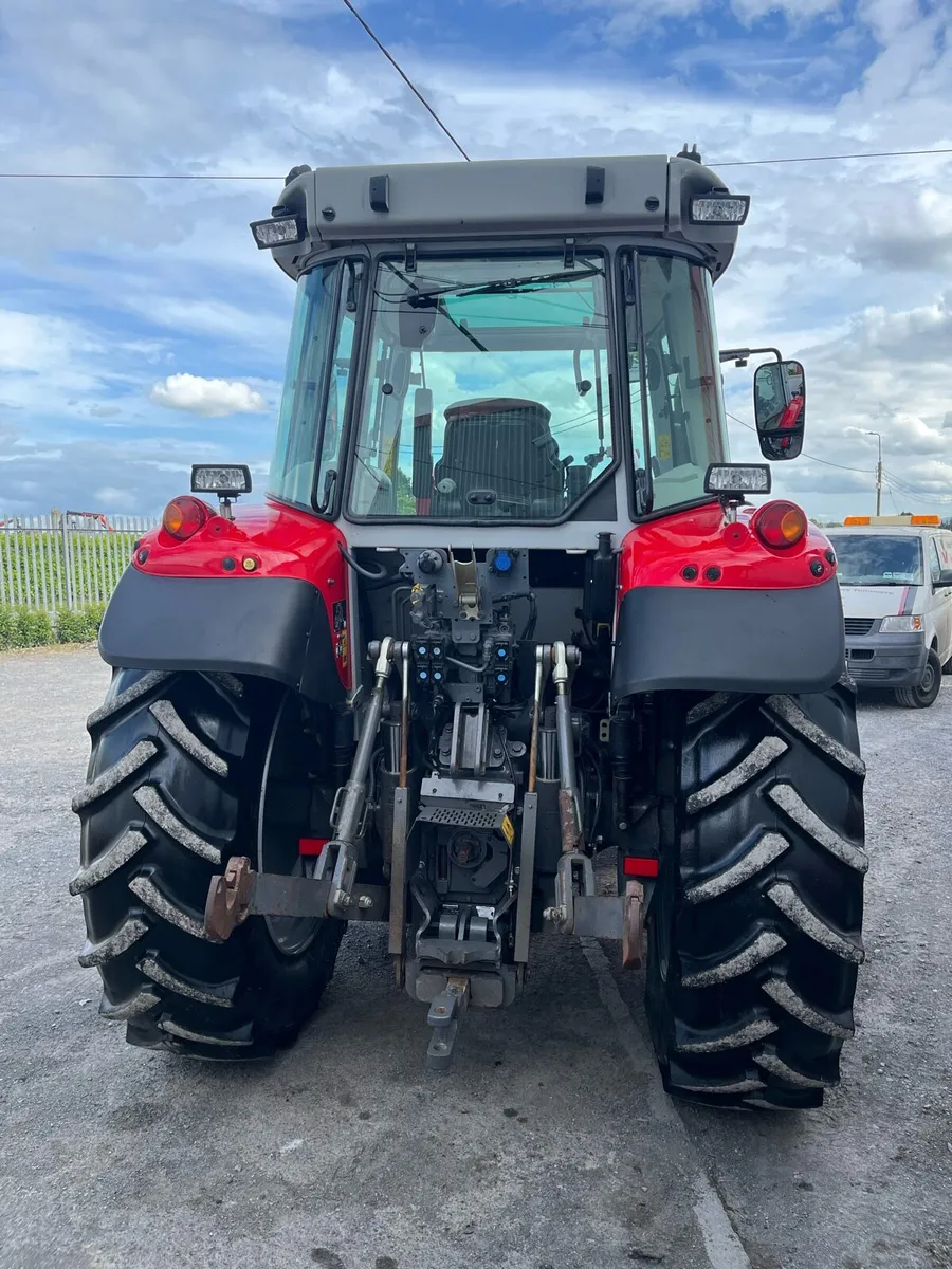 212 Massey Ferguson 5S.115 with FL4124 loader - Image 4