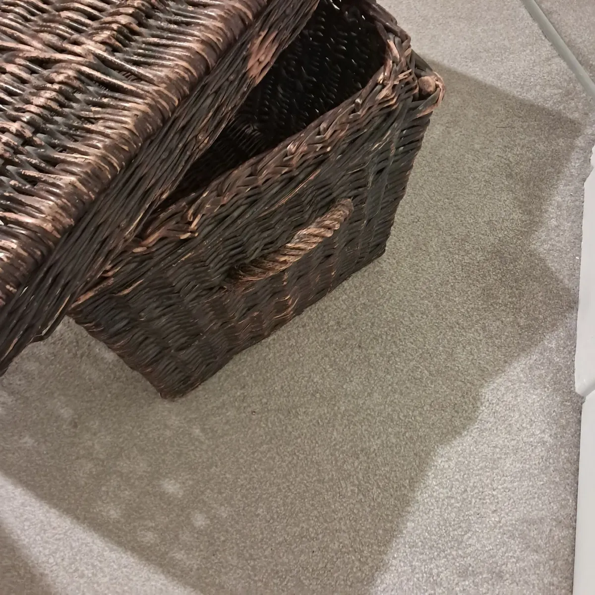 Wicker Basket with lid ideal for storage - Image 1
