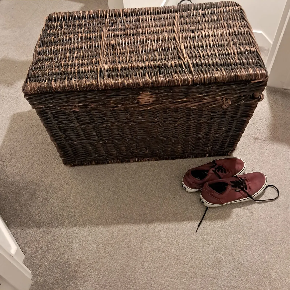 Wicker Basket with lid ideal for storage - Image 3