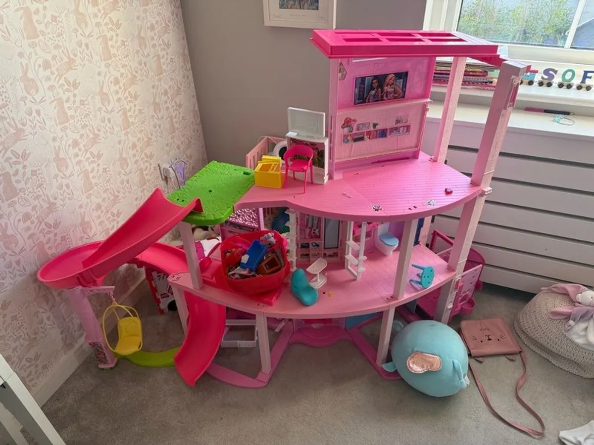 barbie doll house - Image 2
