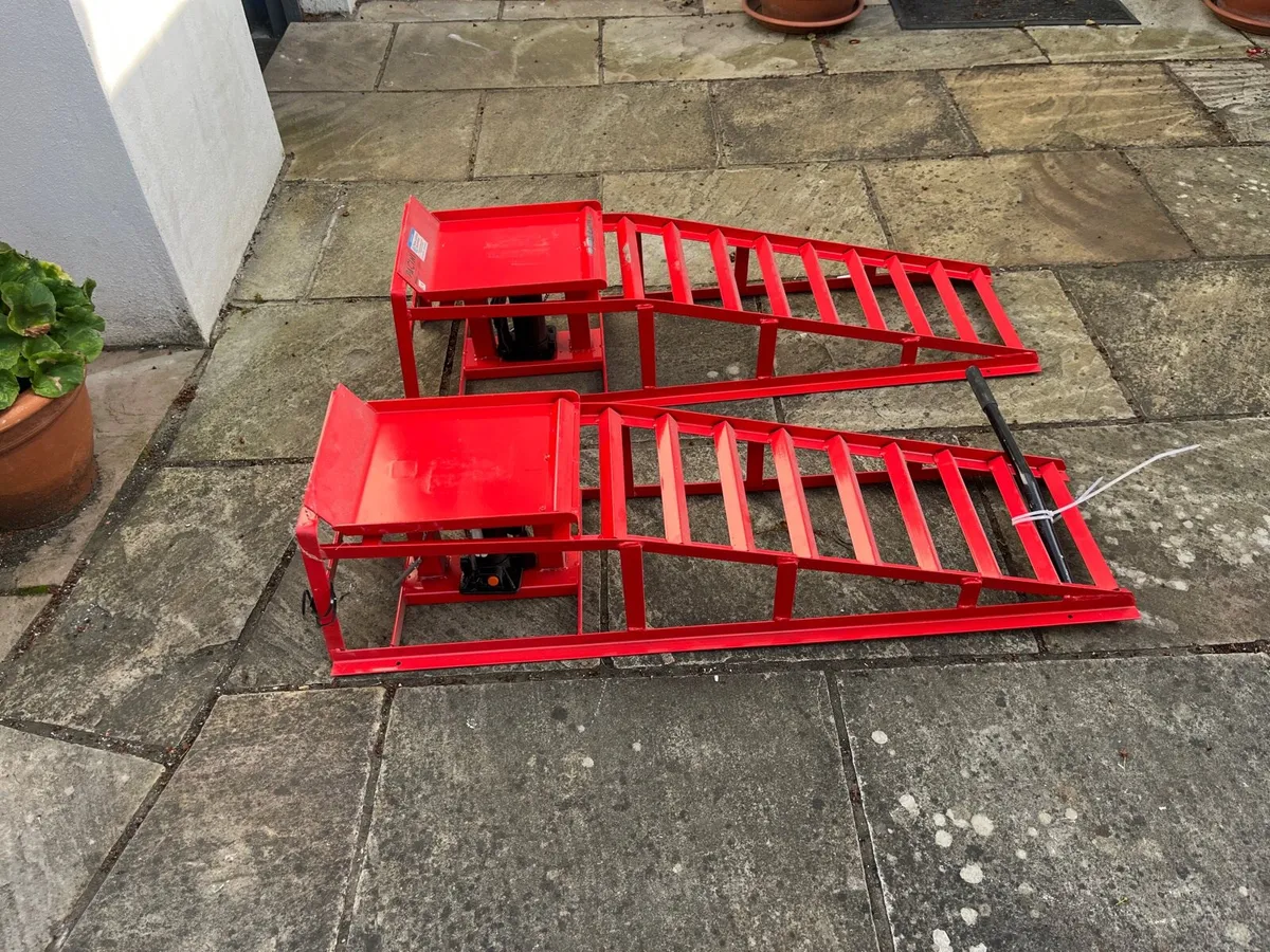 Vehicle ramps - Image 2