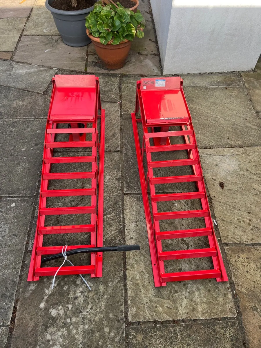 Vehicle ramps - Image 1