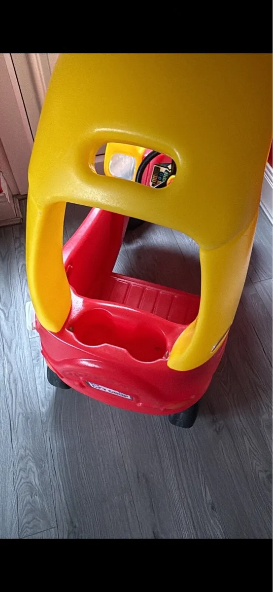 Kids little tikes car - Image 2