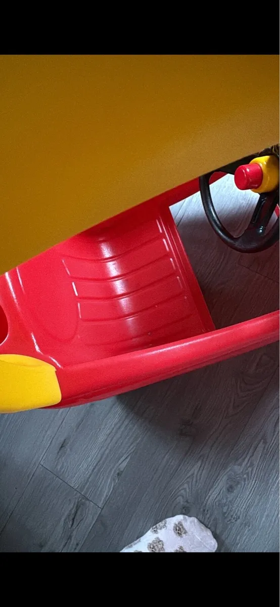 Kids little tikes car - Image 3