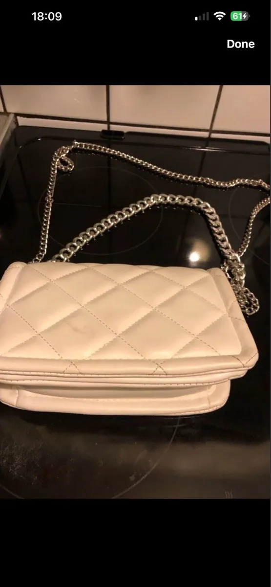 Ladies stunning bag €5 - Image 1