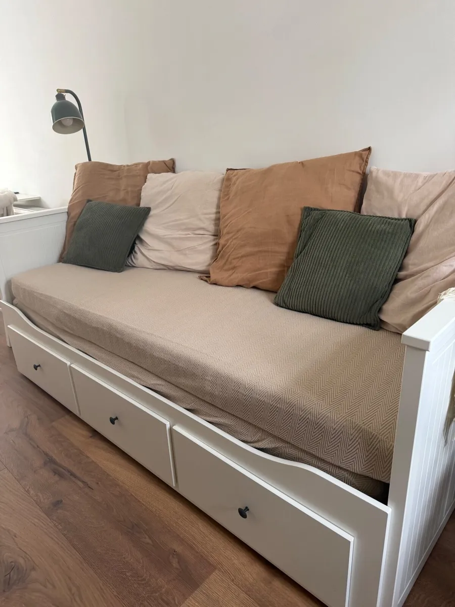 Sofa bed perfect conditions - Image 3