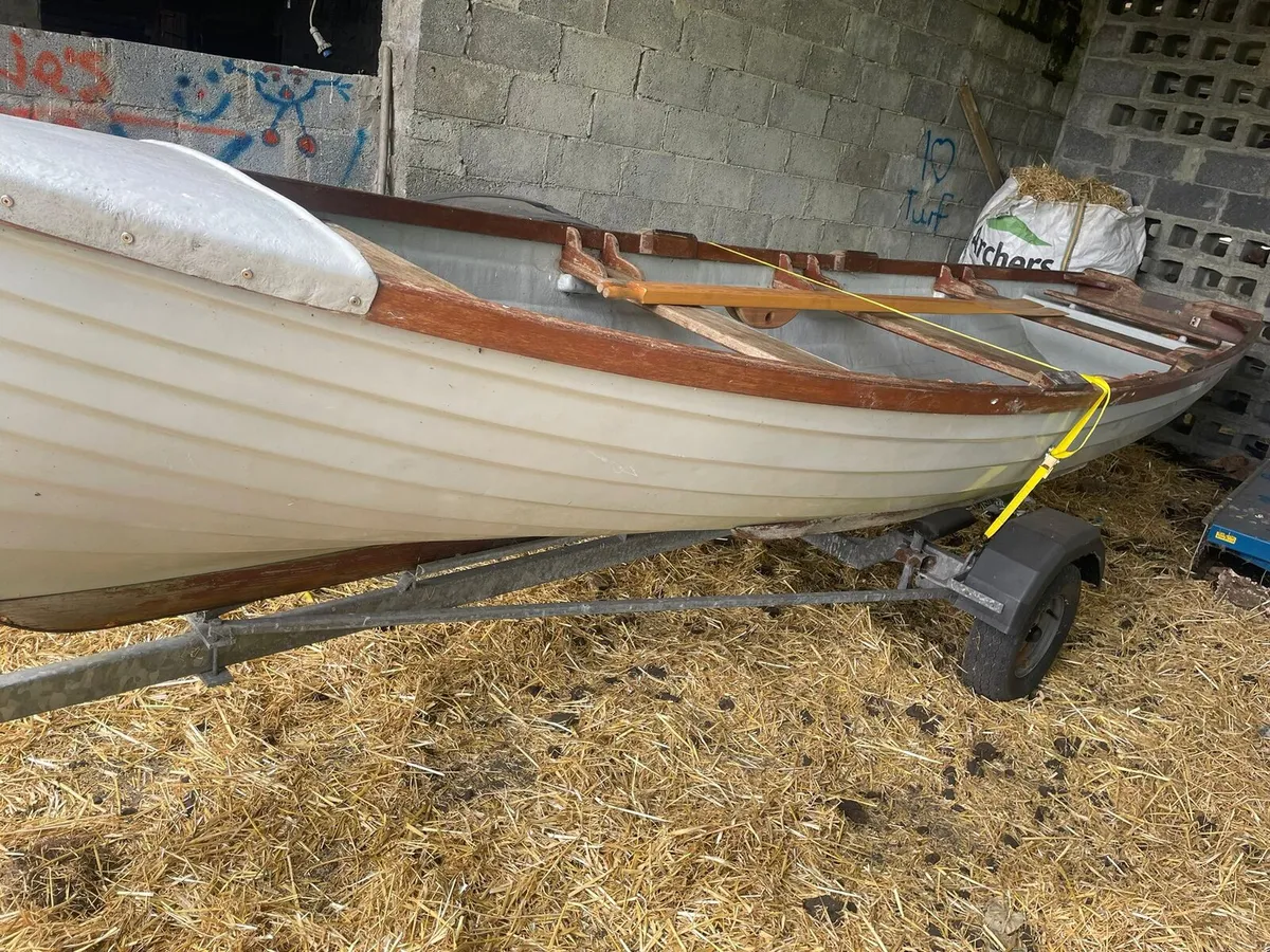 Angling boat - Image 1