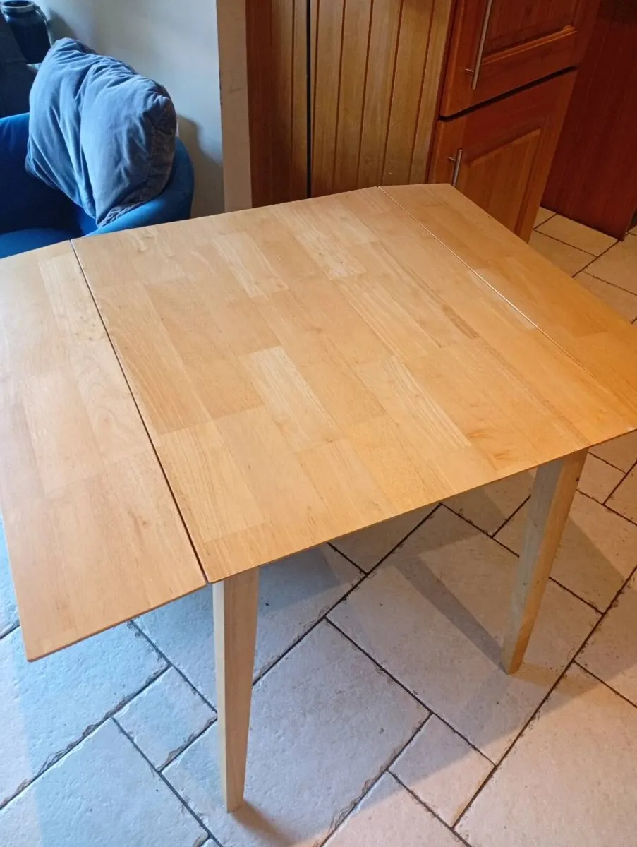 Dining table and 2 Chairs - Image 2