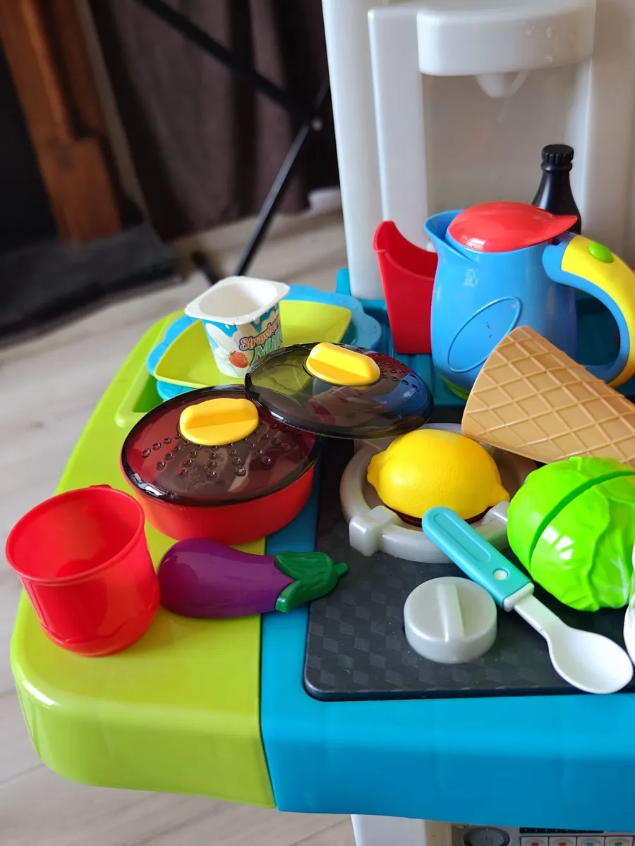Large Children's Play Kitchen with Accessories - Image 4