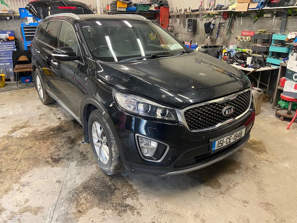 Kia Sorento 2015 breaking - Image 1