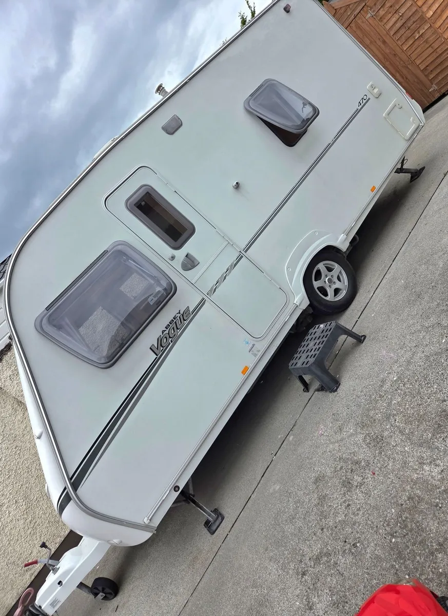 Abbey vogue fixed bed 4 berth caravan - Image 1
