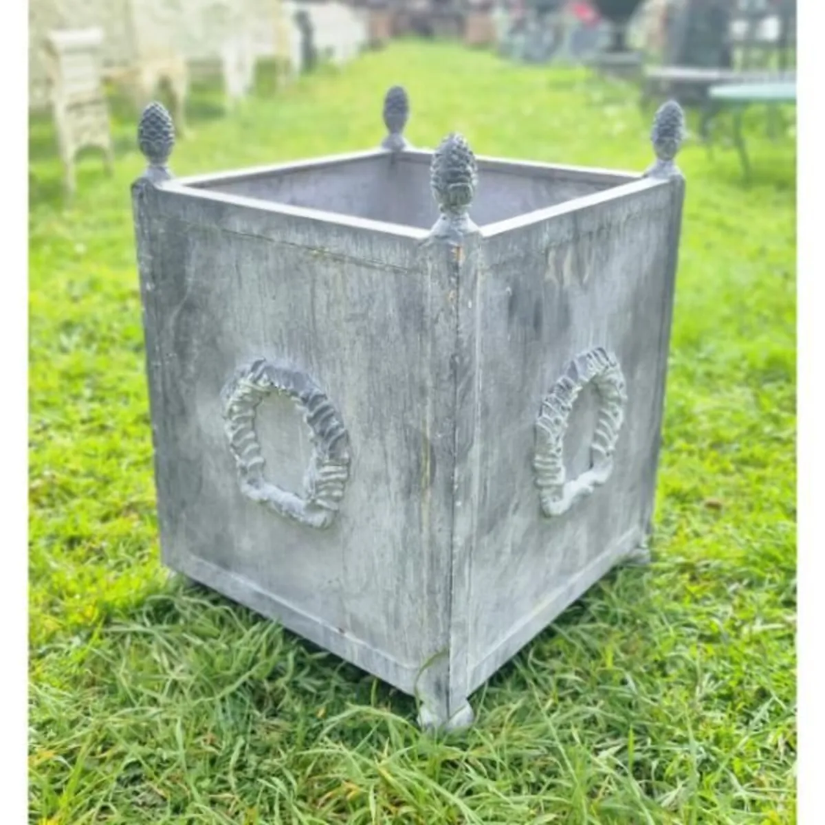 Steel Box Planter Medium CH R S410B - Image 2
