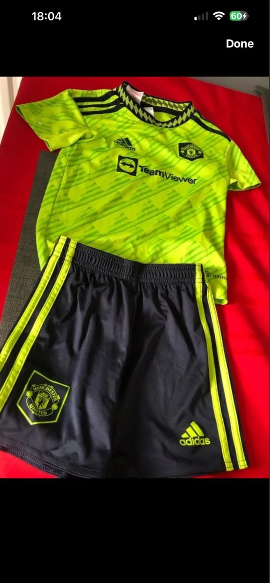 Boys Manchester United suit age 4/5 €10 - Image 2
