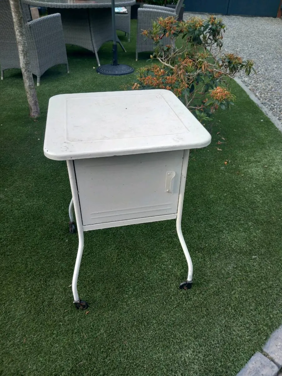 Metal side cabinet, painted white. D18 - Image 1