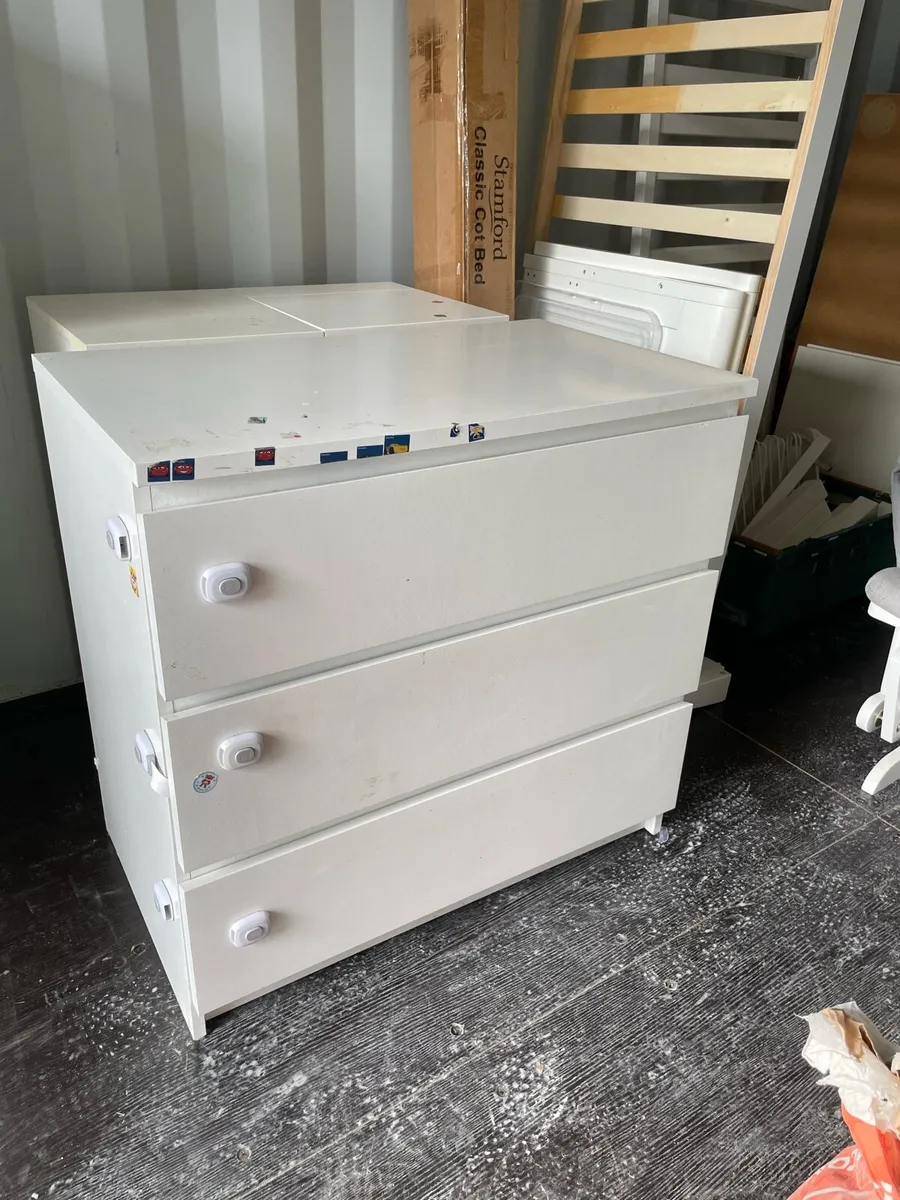 Various IKEA Furniture - Image 4