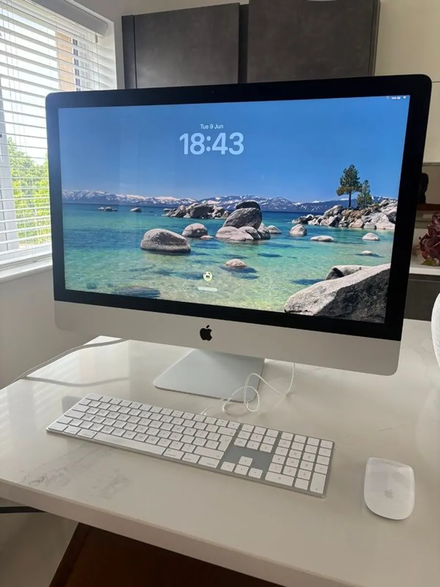 Apple iMac 27 inch Retina 5K. Like New Never Used - Image 2