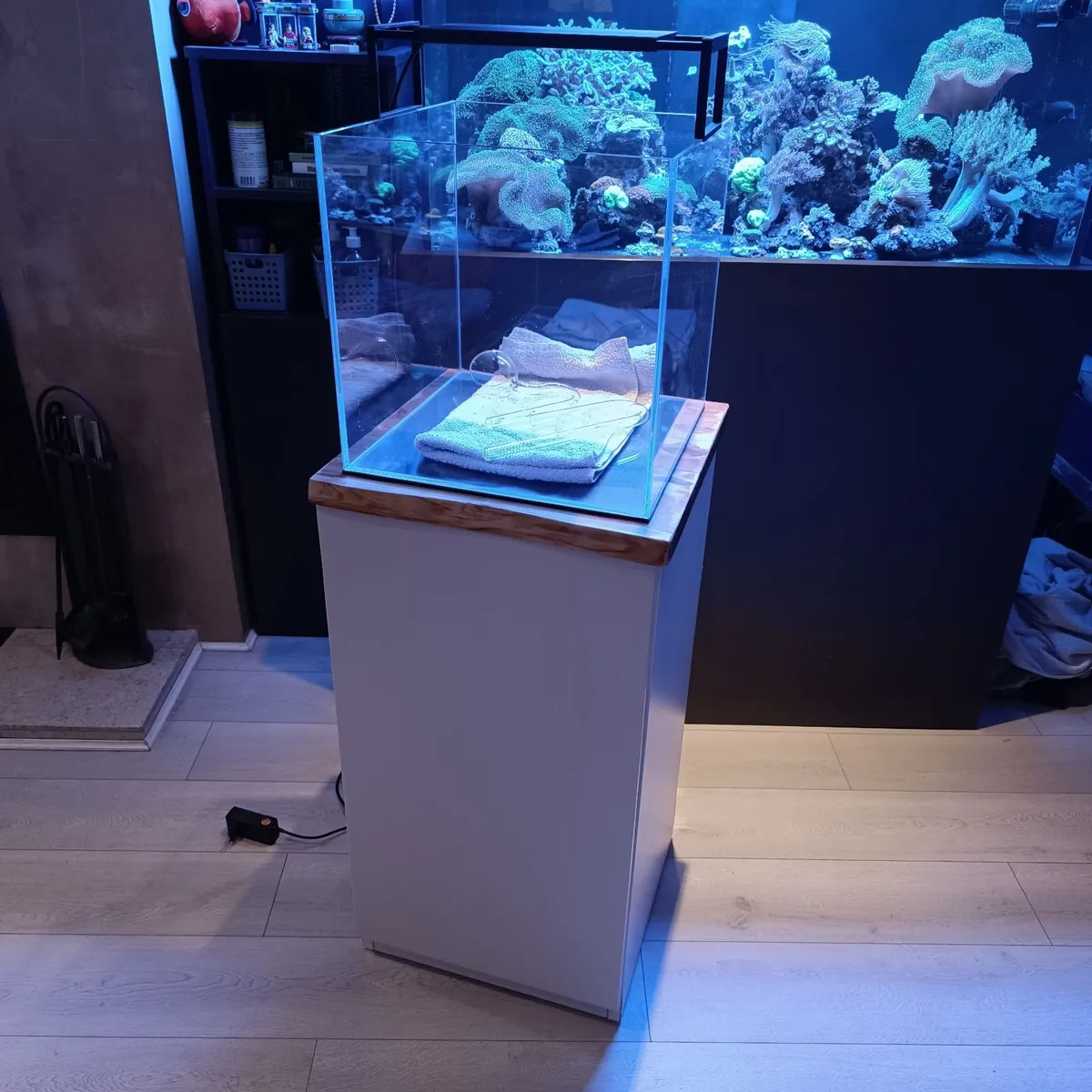 Nano fish tank, full set, optiwhite cube 64L - Image 1