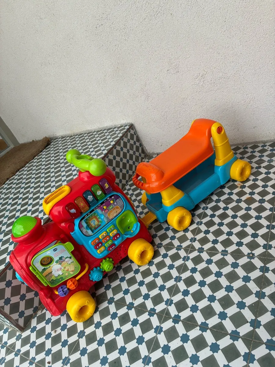 Vtech ride on train - Image 1