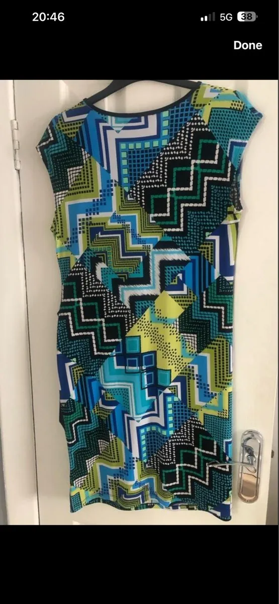 Ladies stunning dress size 10 €10 - Image 2