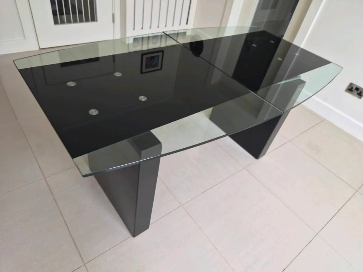 Dining room glass table - Image 1