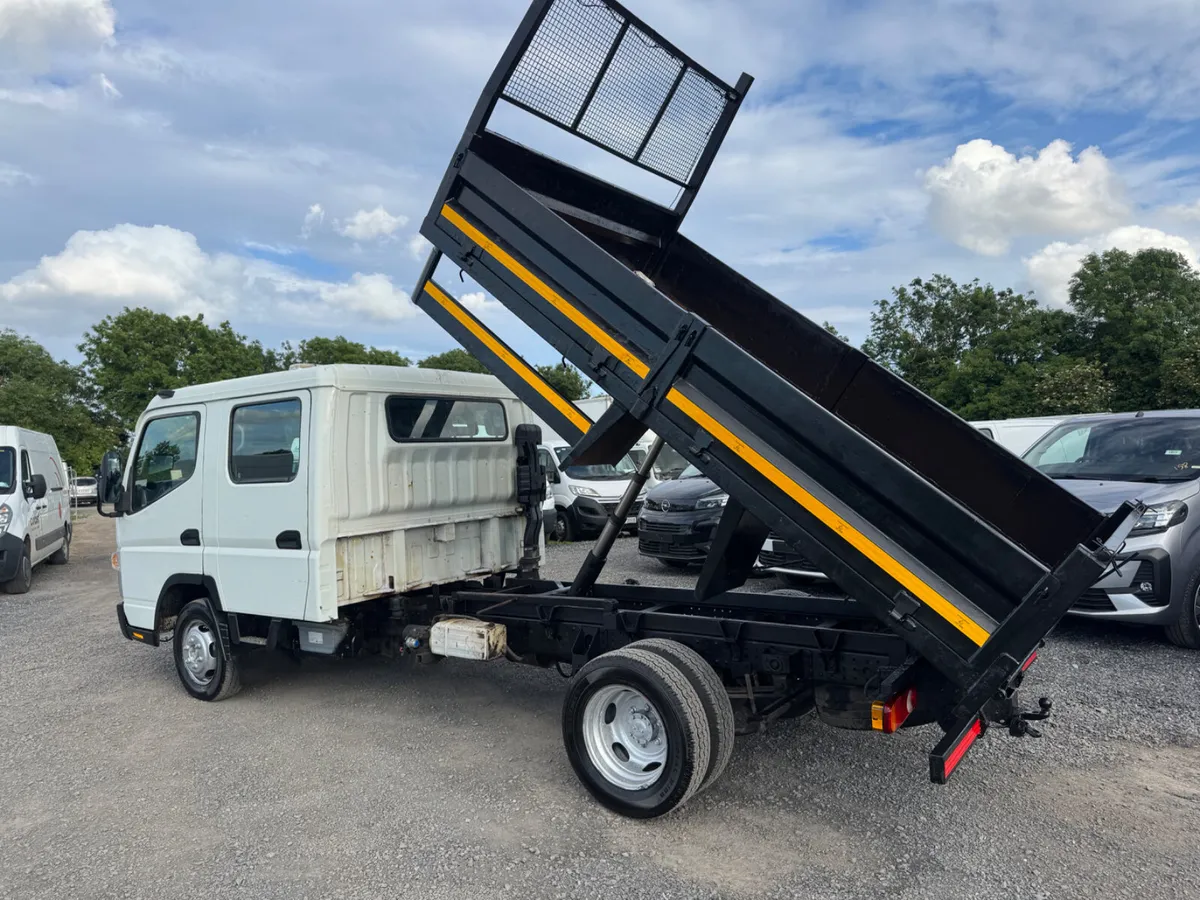MITSUBISHI FUSO CANTER low mileage Crewcab tipper - Image 2