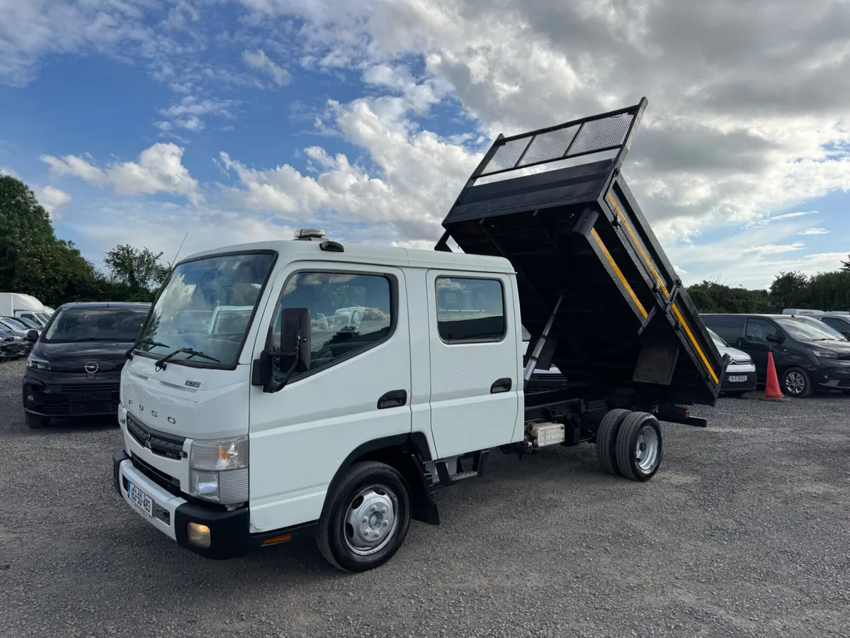 MITSUBISHI FUSO CANTER low mileage Crewcab tipper - Image 1