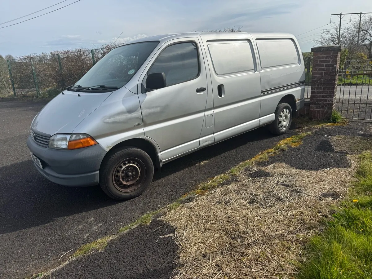 Toyota Hiace - Image 2