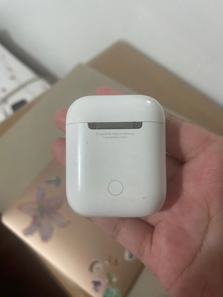 Airpods - Image 3