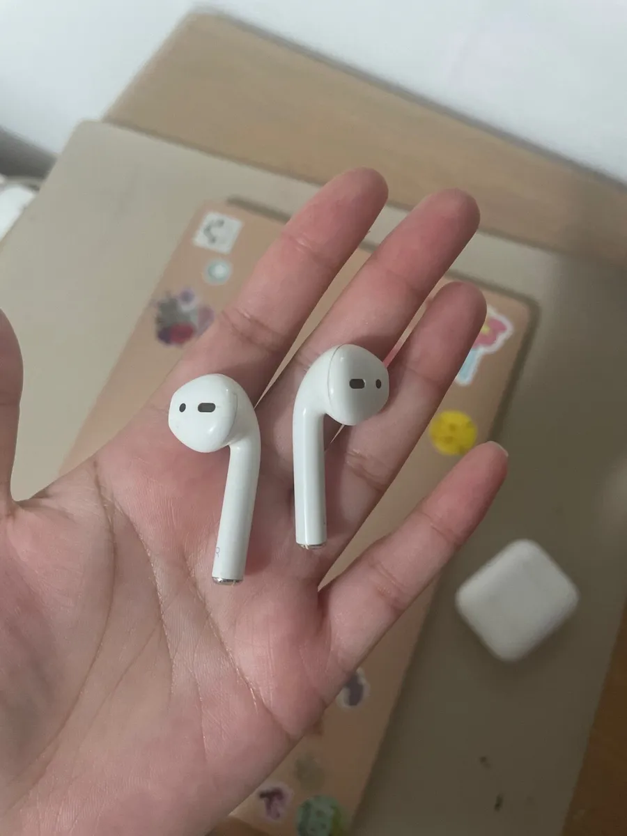 Airpods - Image 4