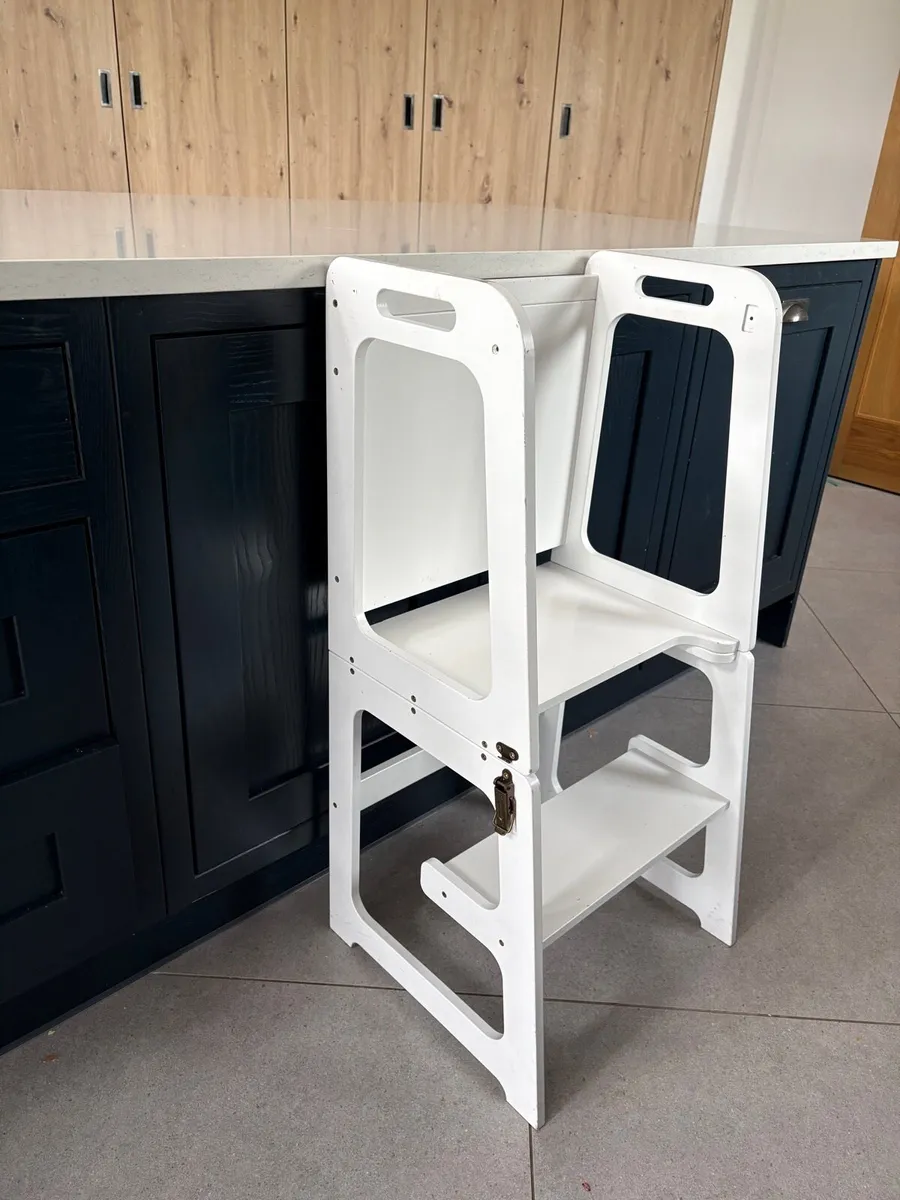 White wooden step stool for kids - Image 1