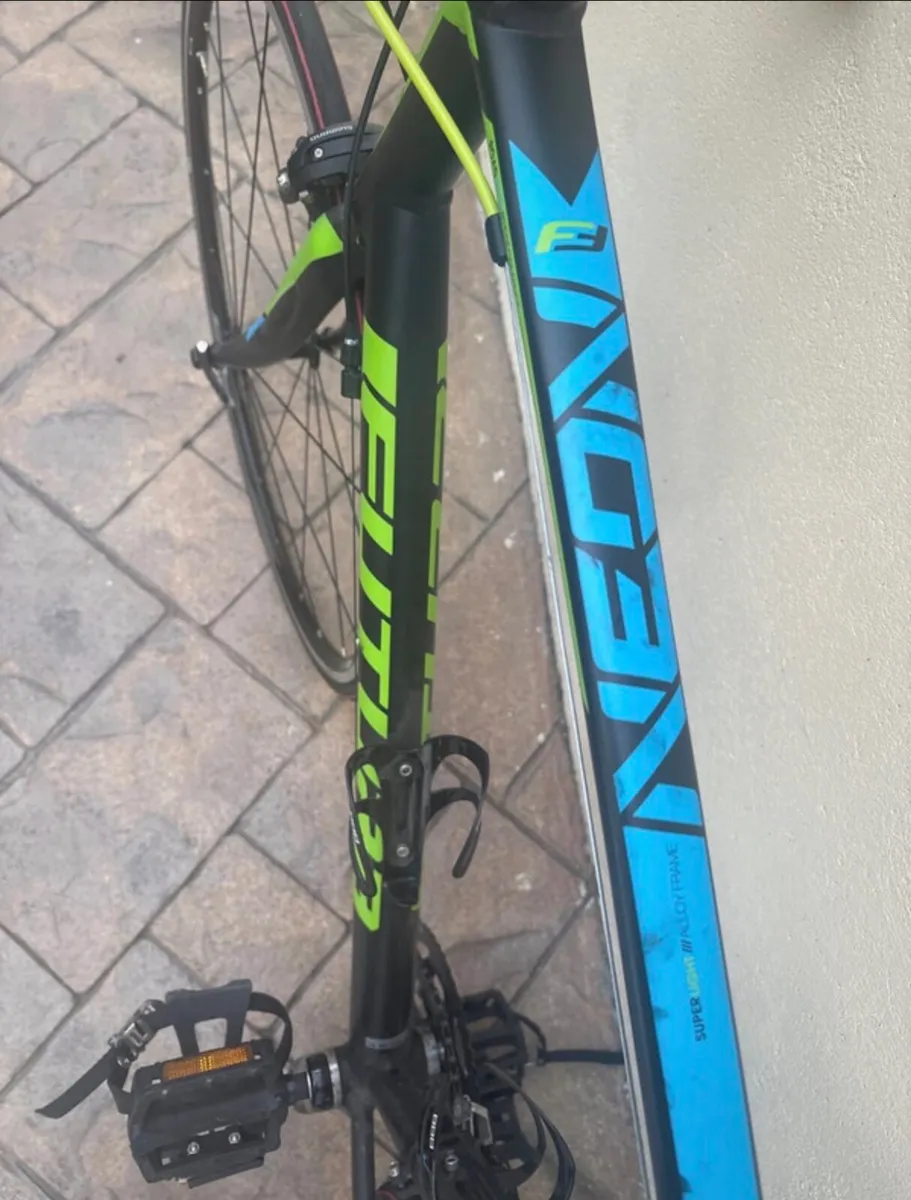 Racing bike - Image 2