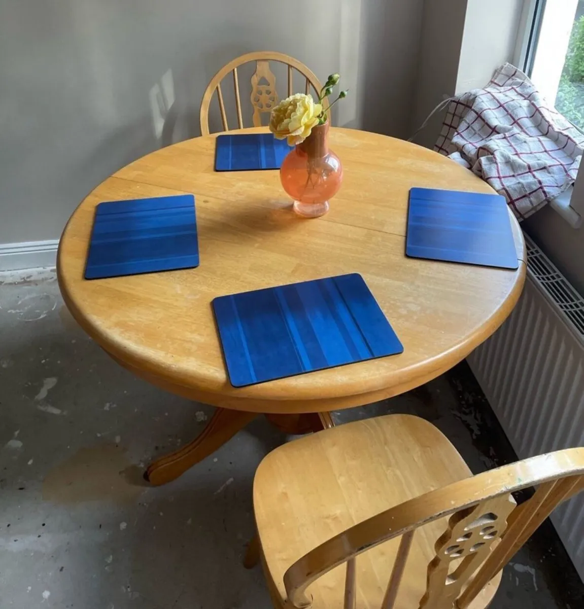 Solid Circular Extendable Kitchen Dining Table - Image 2