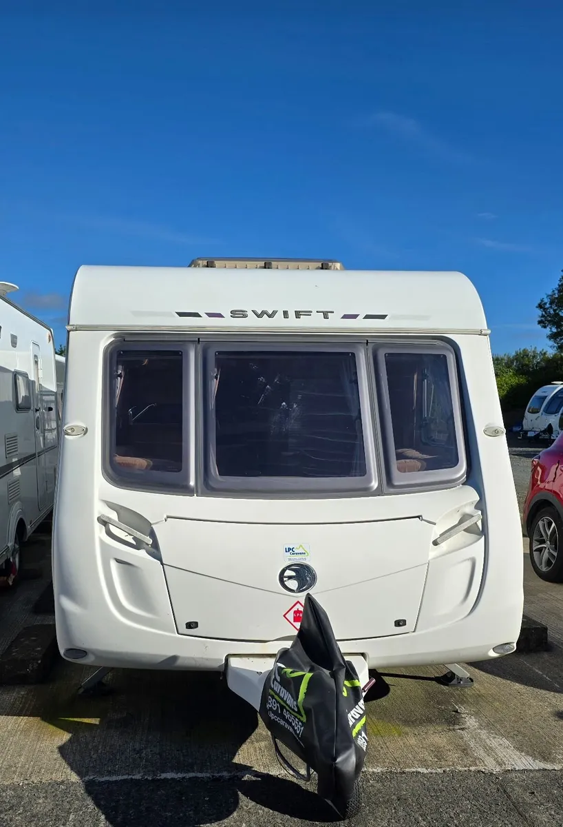 Swift Challenger touring caravan  570 ,2009. - Image 2