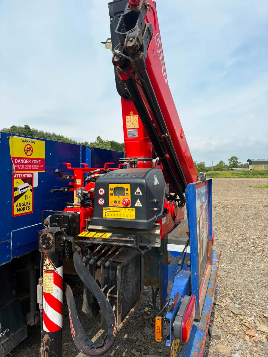 2017 DAF LF230 18Ton Dropside with Rear Crane - Image 3