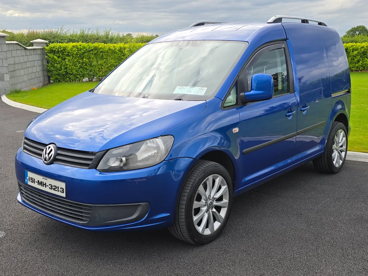 151 Vw Caddy Automatic Doe and Tax - Image 4
