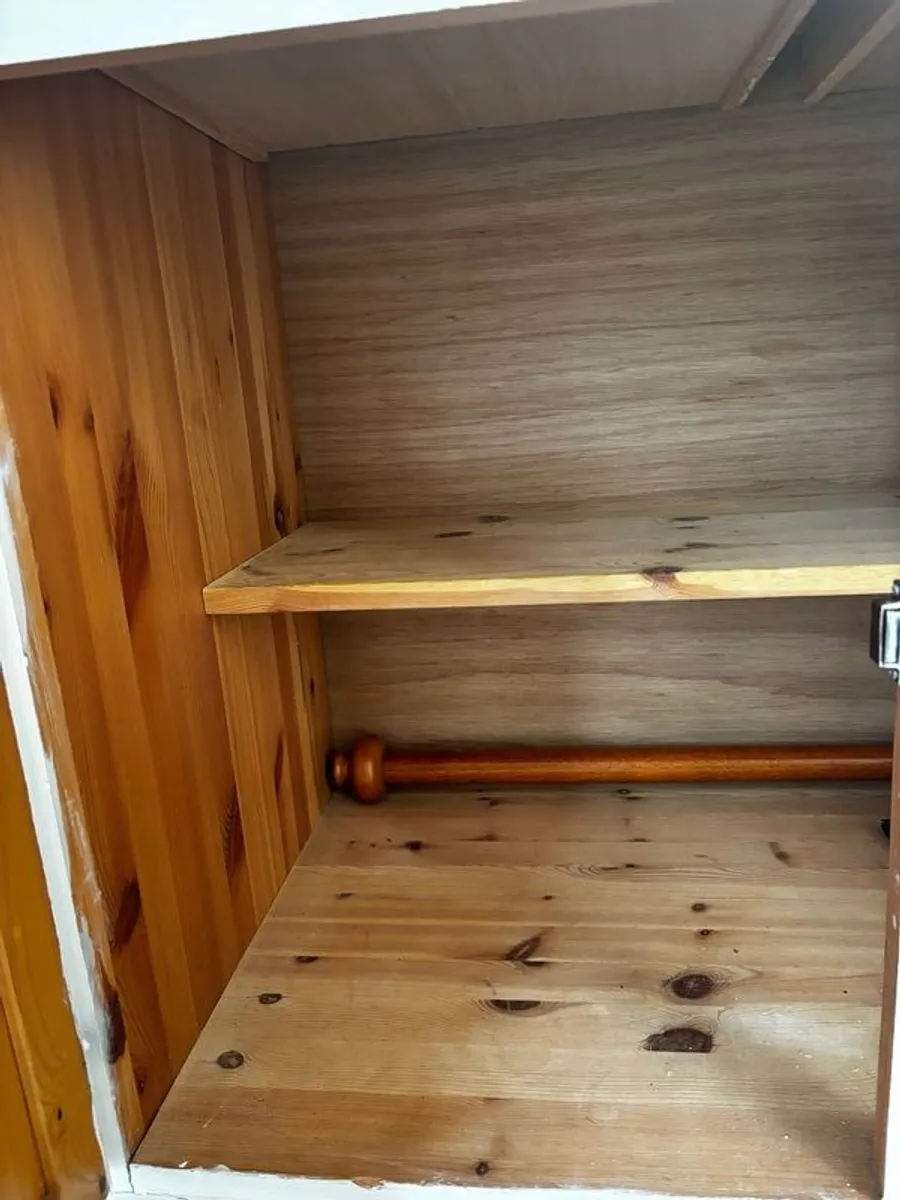 Cabinet - Image 4