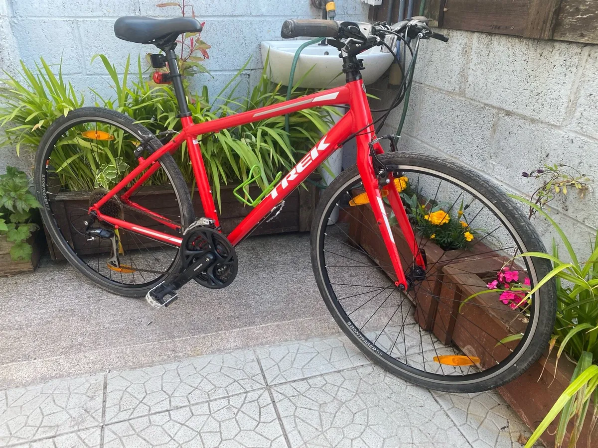 Trek FX3 28 inch wheels 27 speed 17.5 inch - Image 4