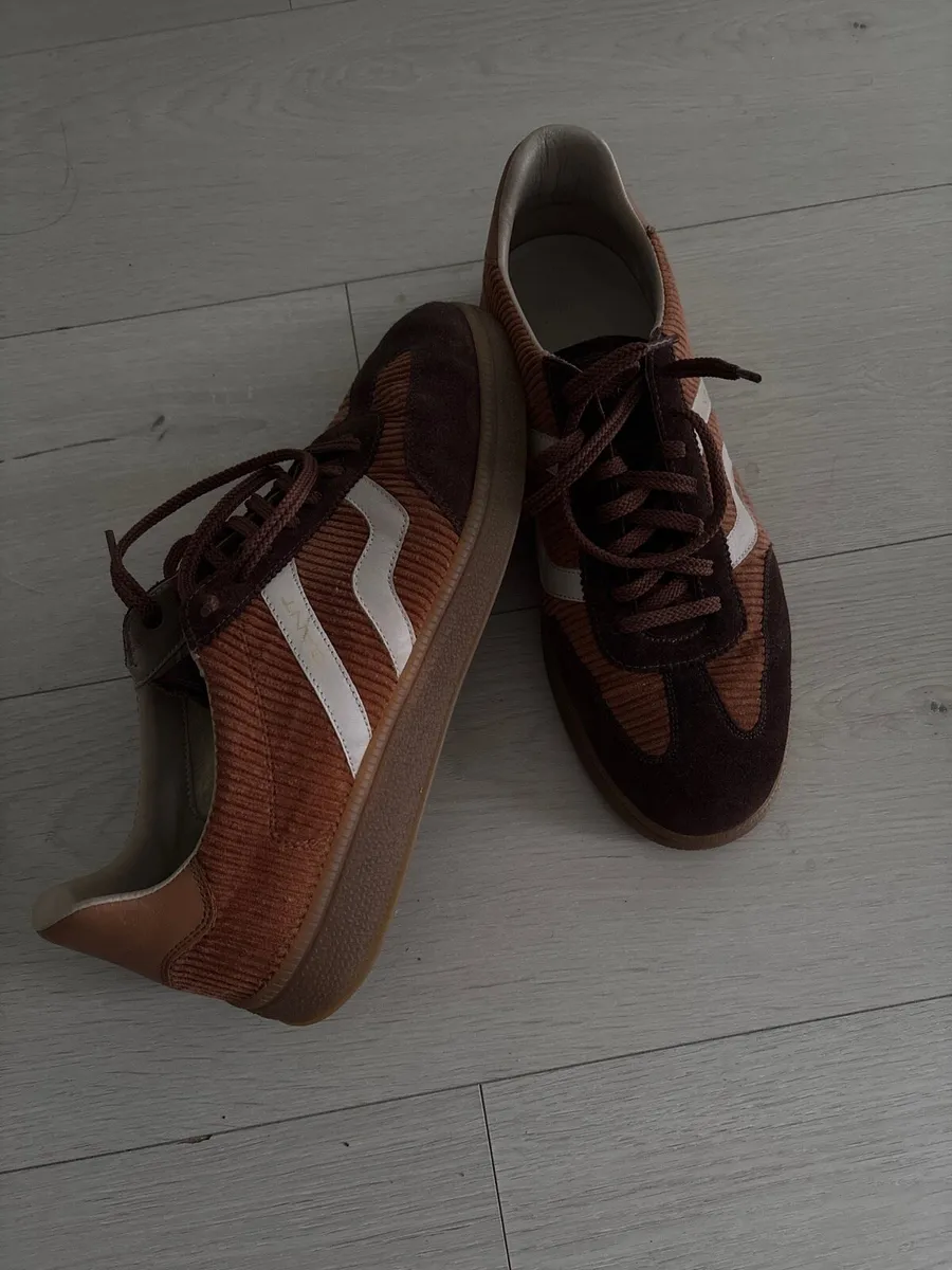 Shoes - Image 2