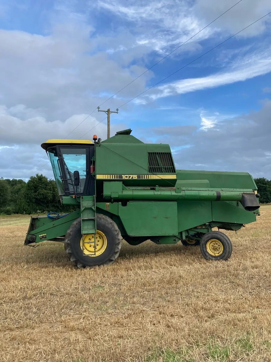 John Deere 1075 - Image 1