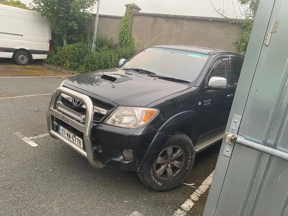 2007 Toyota Hilux Automatic Non Runner - Image 3