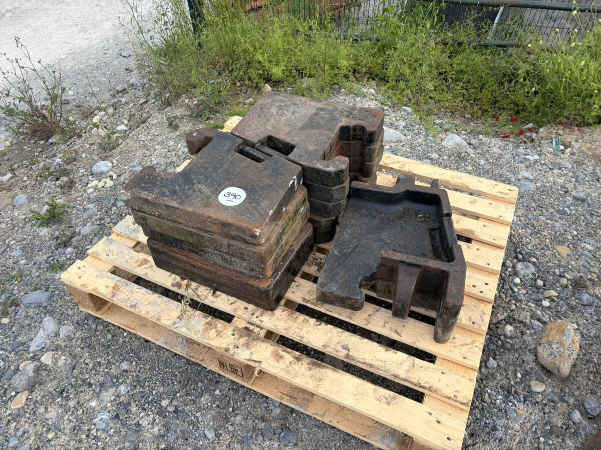Miscellaneous Farm Items Auction Saturday - Image 3