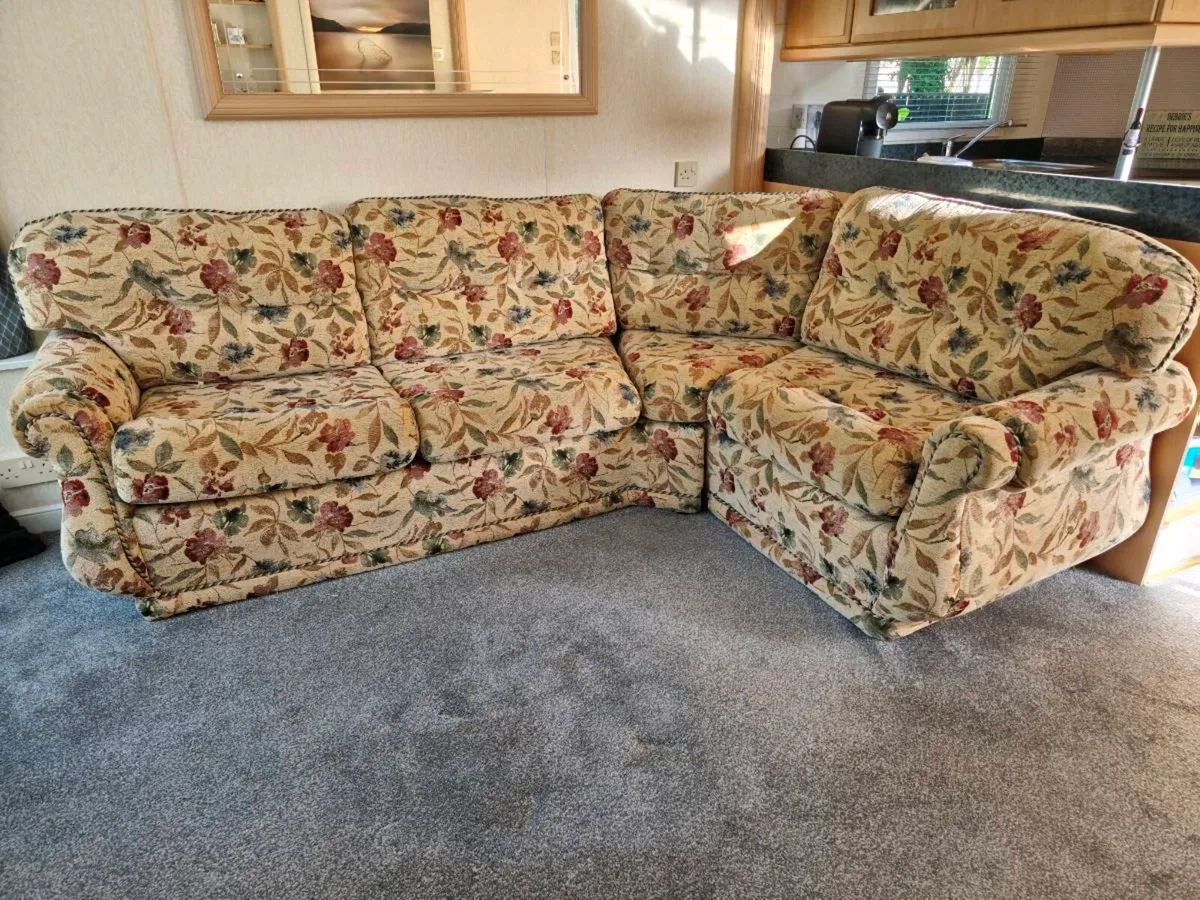Mobile home furniture - Image 1