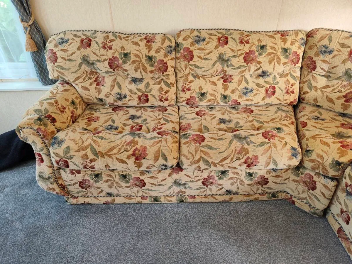 Mobile home furniture - Image 3