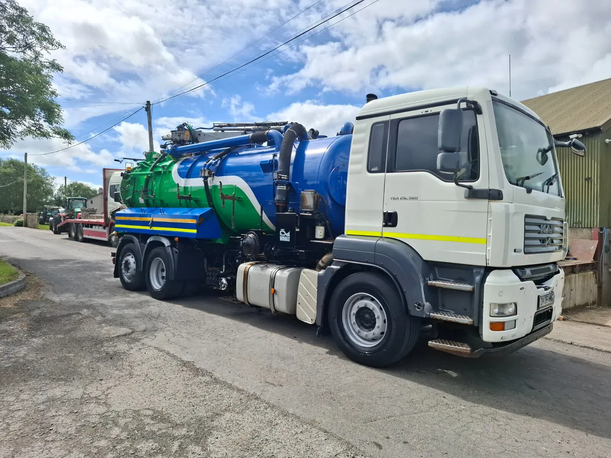 MAN TGA 26.360 WHALE TANKER - Image 1