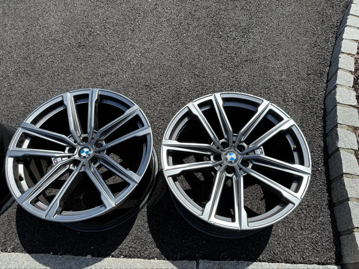 BMW 5-Series 20 inch alloy wheels - Image 3