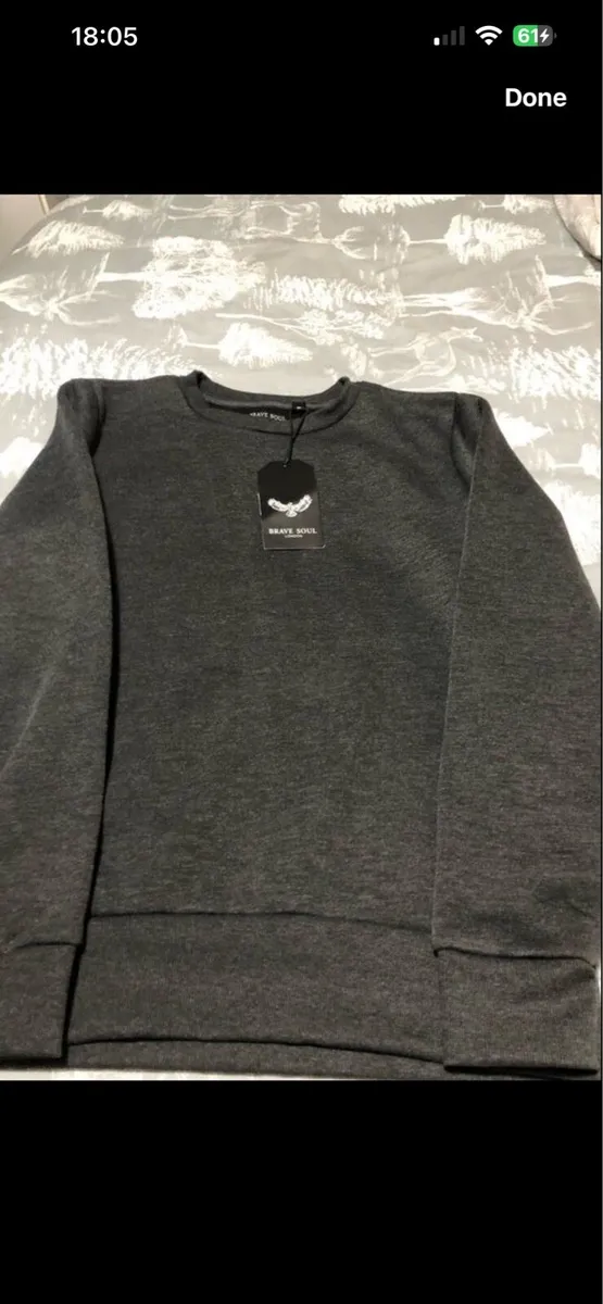 Mens BNWT sweater size S €8 - Image 3