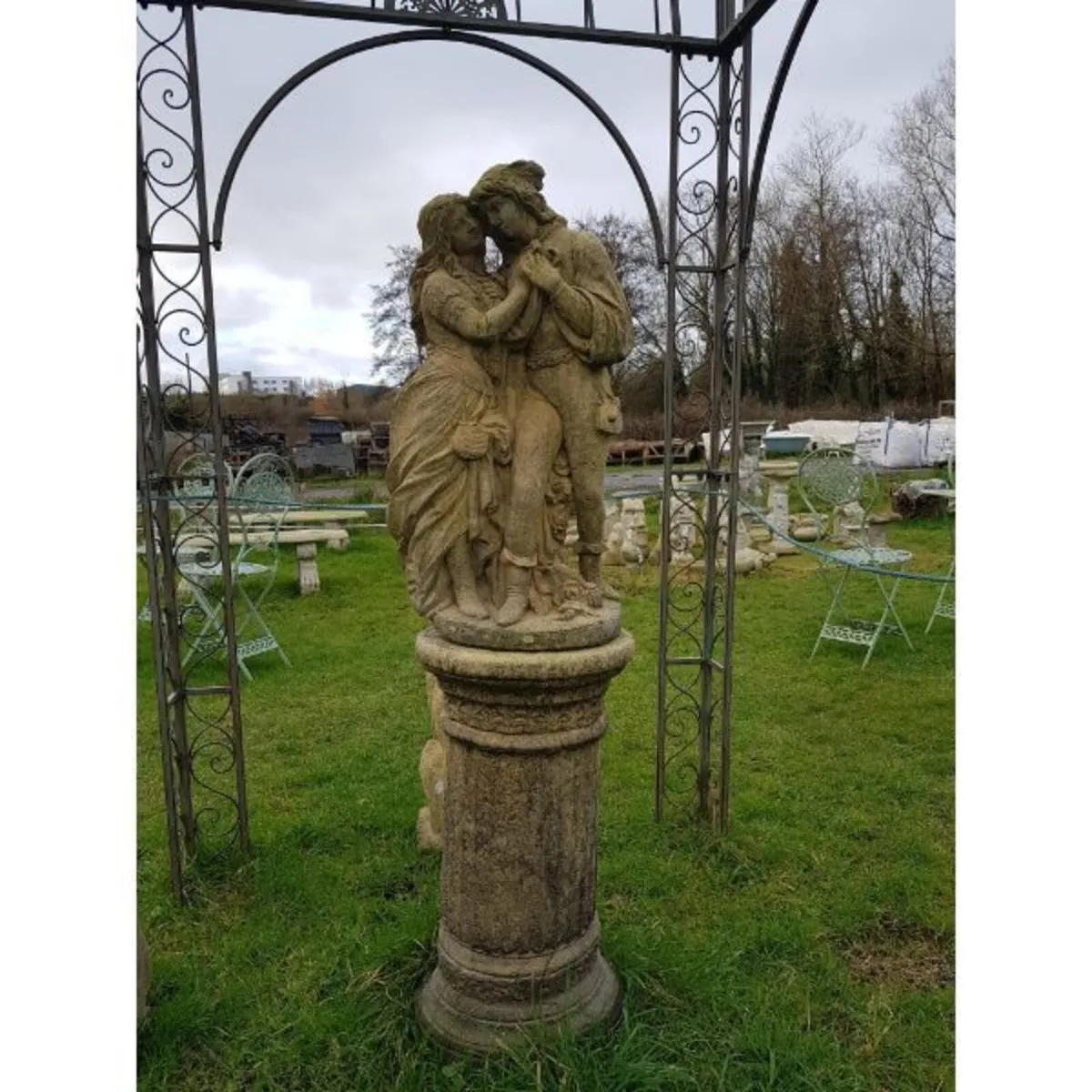 Romeo and Juliet Statue EG022 - Image 1