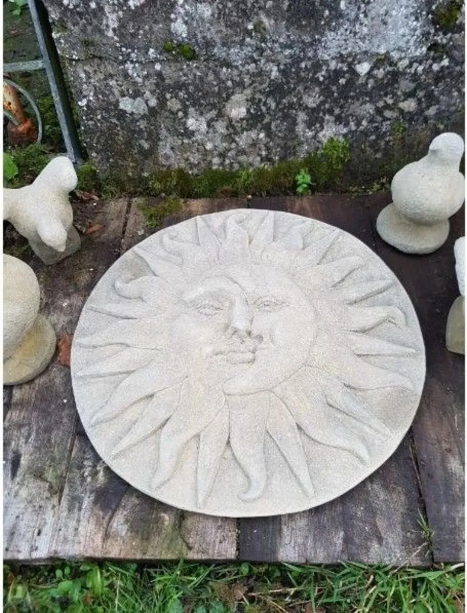 Sun and Moon – EG107